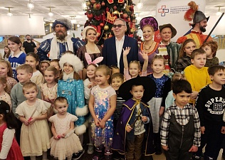 Профсоюз работников здравоохранения Москвы пригласил детей медработников на ёлку