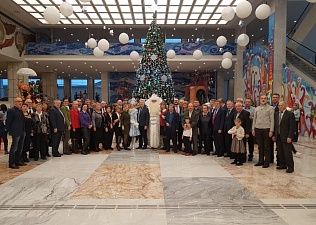Председатели отраслевых профсоюзов Москвы посетили Новогоднее представление в Кремле