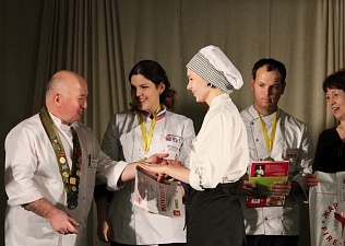 Награждение победителей XXI Открытого Чемпионата Москвы по кулинарному искусству и сервису среди юниоров