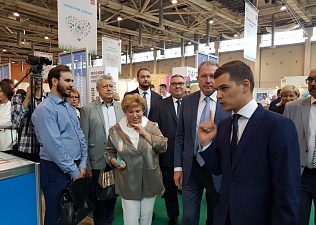 Председатель МФП Михаил Антонцев принял участие в работе VIII Московского форума «Москвичам - здоровый образ жизни» на ВДНХ