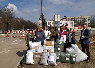 Военнослужащим направили маскировочные сети и вещи для мобильных госпиталей 