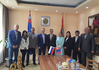 Официальный визит делегации МФП в Монголию